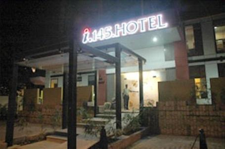 Istay Hotels Infantry Road Bangalore Exterior photo